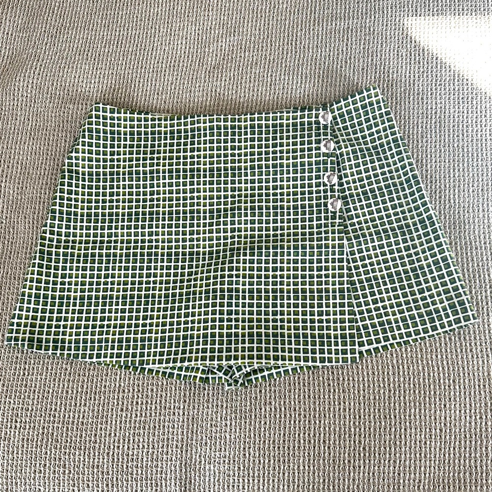 Tory Burch NWOT Green and White Patterned Women’s Skort Size 12